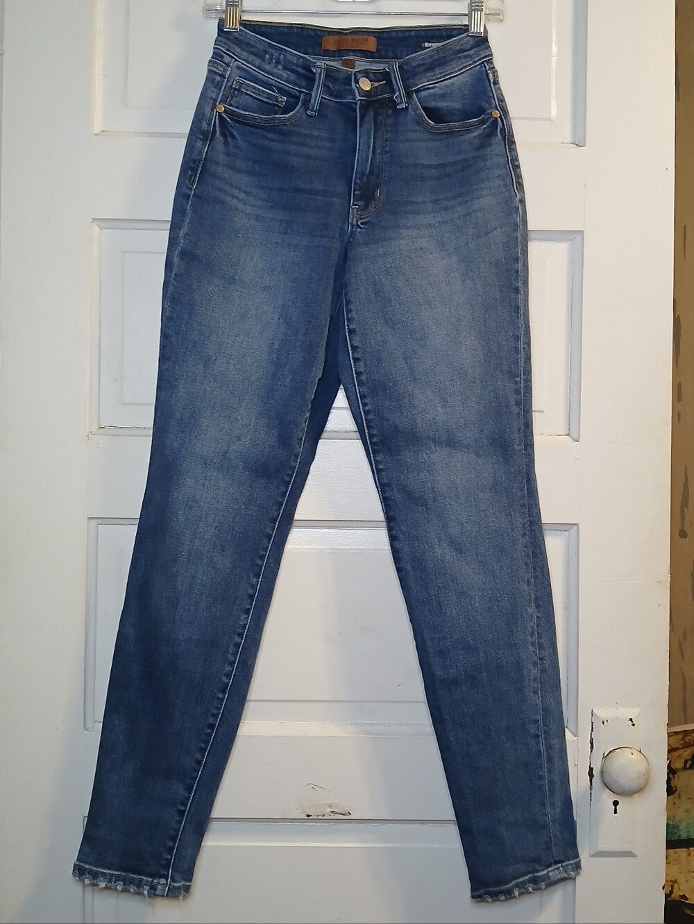 Judy Blue Size 1/25 Boyfriend Jeans Womens Medium Wash Stretch Raw Hem Ankle